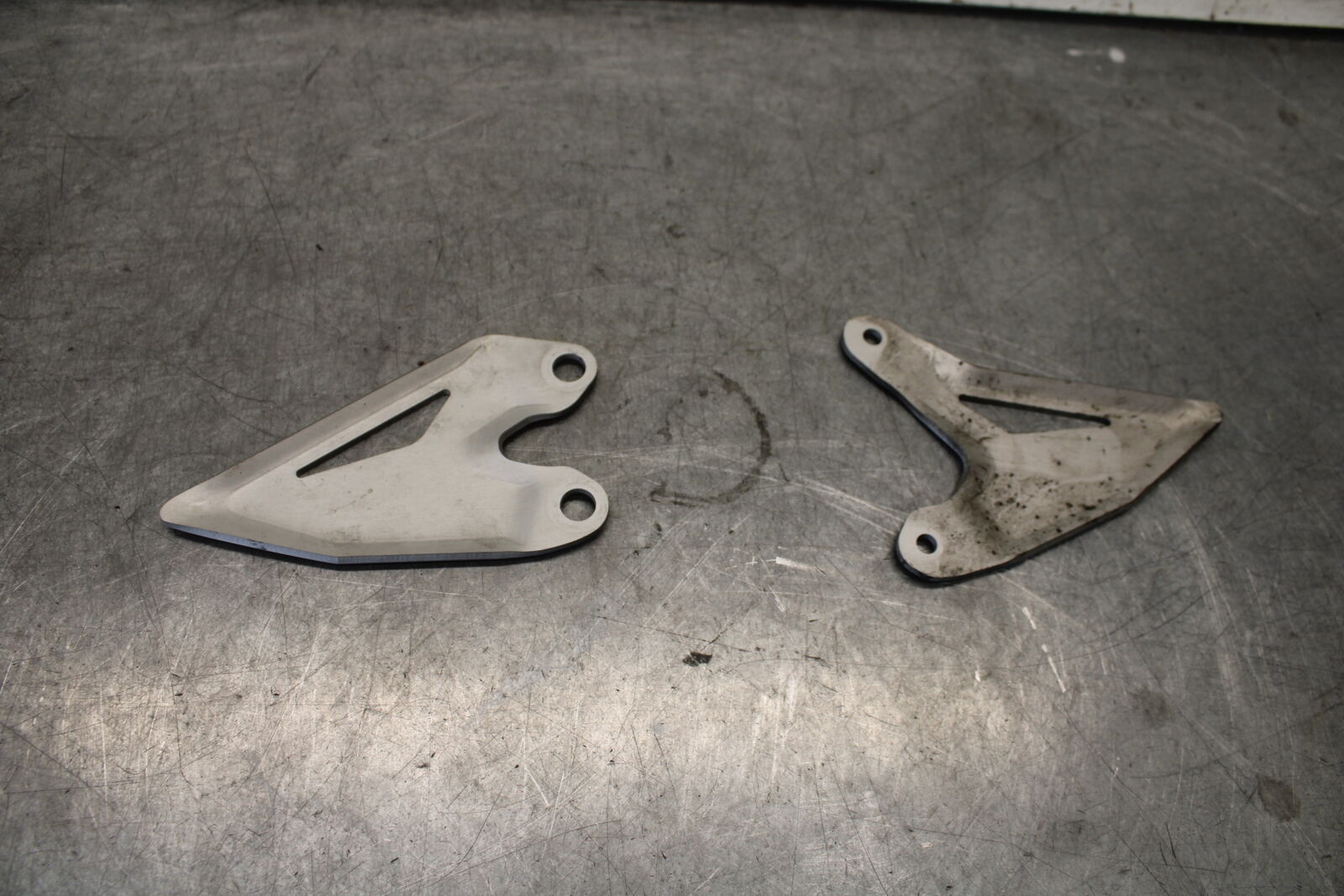 18-23 KAWASAKI NINJA 400 LEFT RIGHT REARSET REAR SET HEEL GUARD COVER BB679 