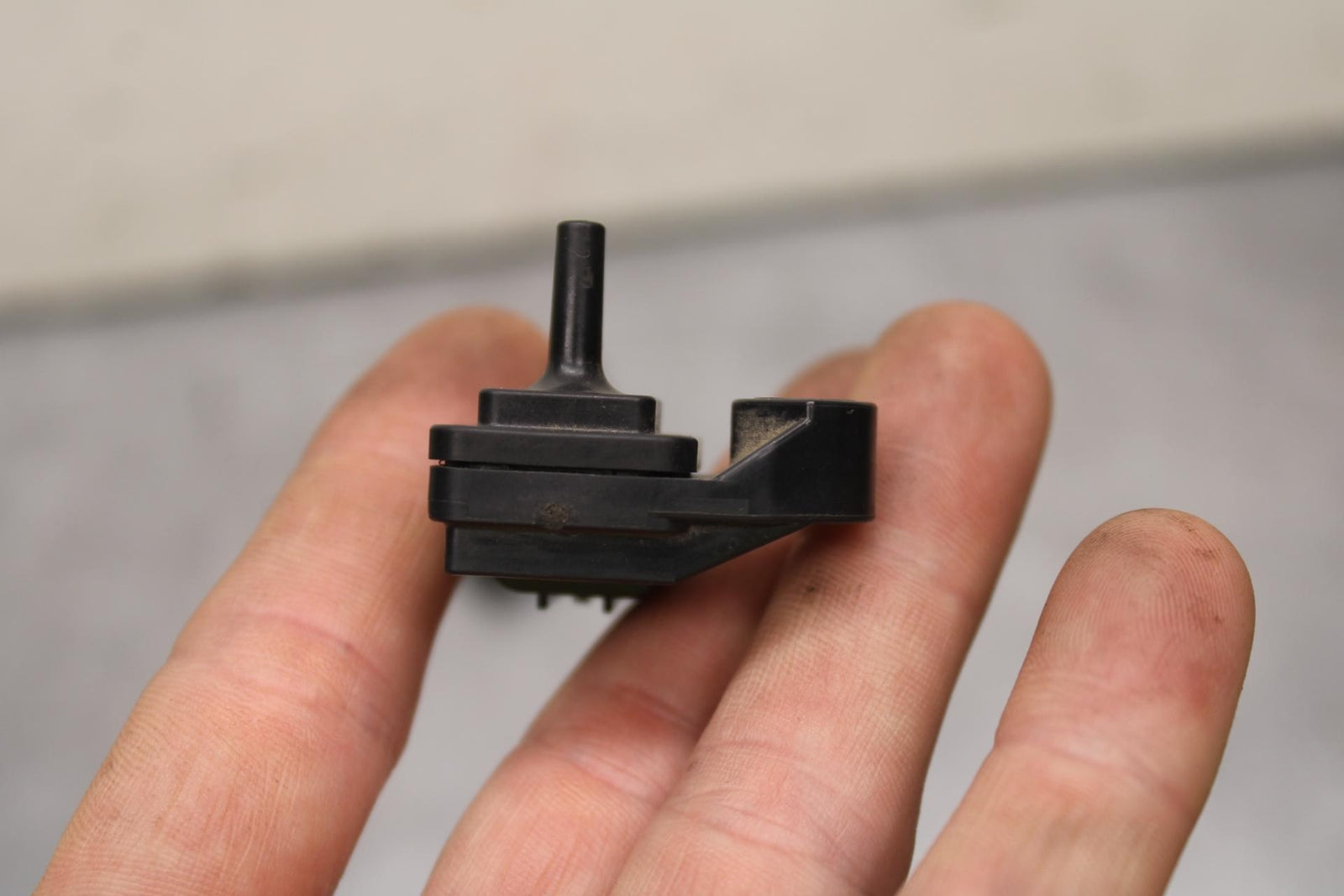 20-23 APRILIA RS660 MAP MASS AIR FLOW, AIR TEMP, PRESSURE SENSOR  BB643