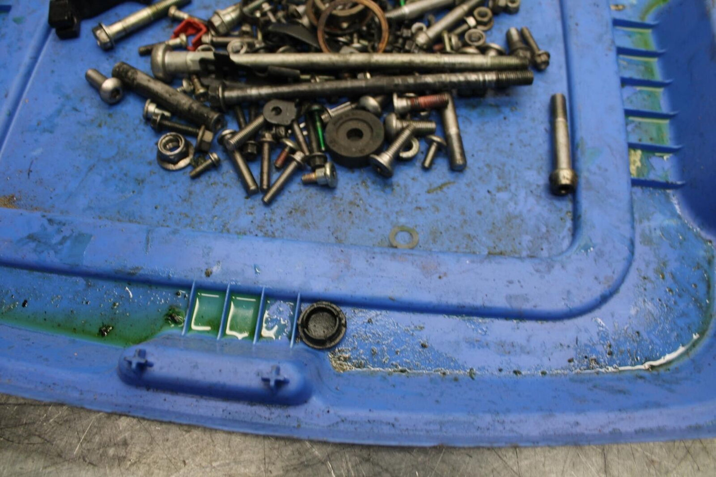 2009 Kawasaki Ninja ZX6R ZX600R LEFTOVER MOUNTING BOLTS HARDWARE  SCREWS BB538