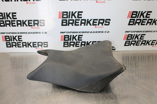 15-16 HONDA CB300F FRONT DRIVERS SEAT PAD SADDLE PILLION BB150