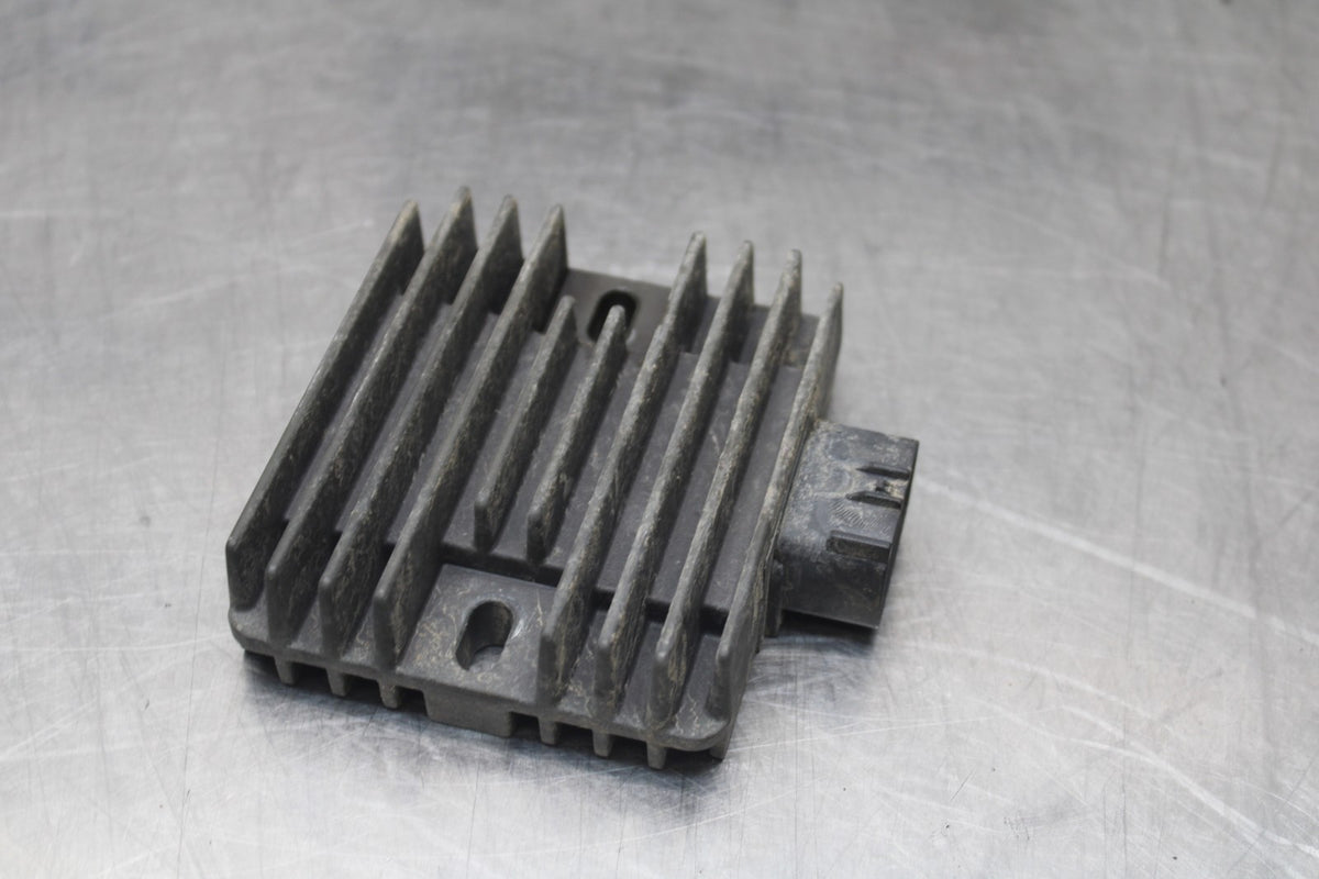 08-16 YAMAHA YZF R6 RECTIFIER VOLTAGE REGULATOR BB798