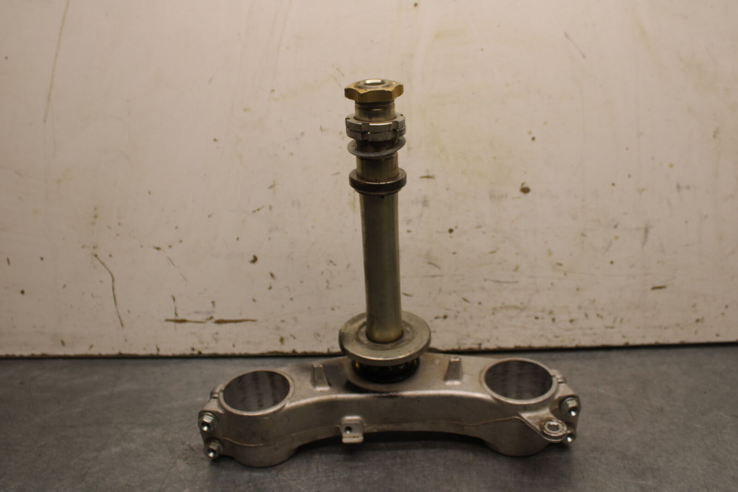06-07 SUZUKI GSXR750 FRONT FORKS CLAMP LOWER TRIPLE TREE STEM 51311-01H00 BB670