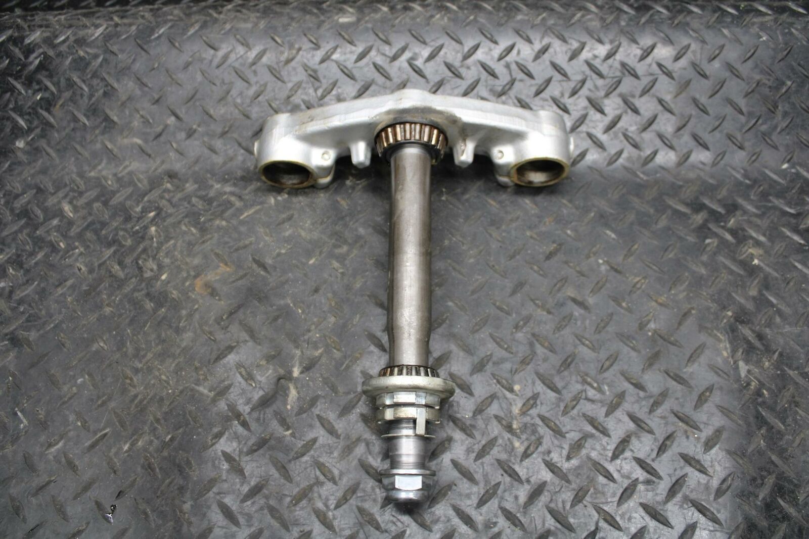 84-85 YAMAHA VIRAGO 1000 FRONT FORKS CLAMP LOWER TRIPLE TREE STEM BB173