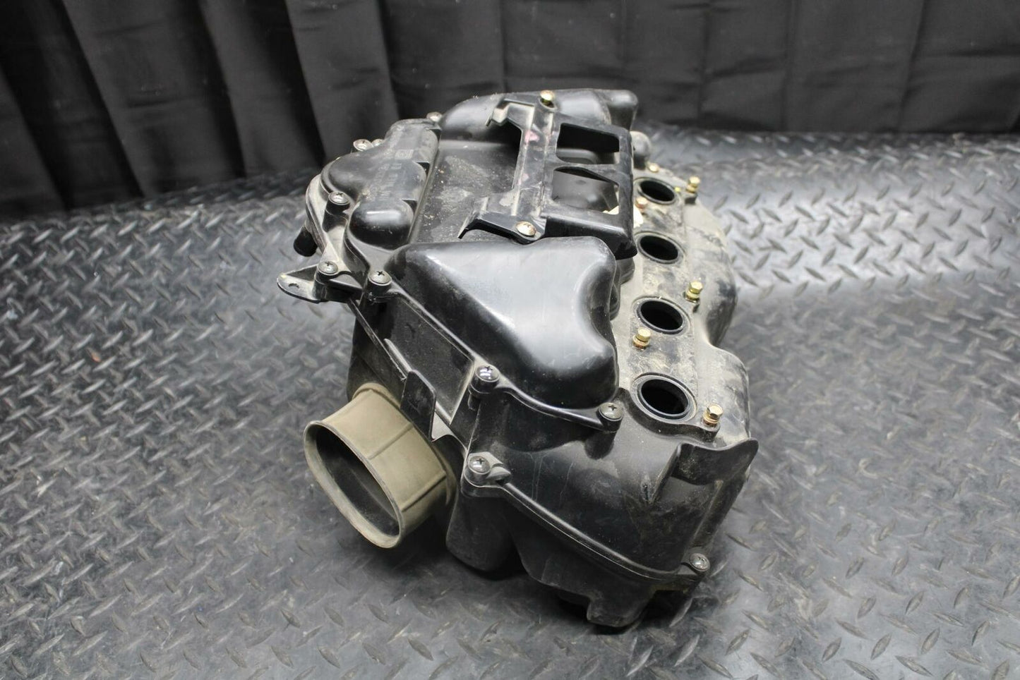 03-04 HONDA CBR600RR AIRBOX AIR INTAKE FILTER BOX BB200