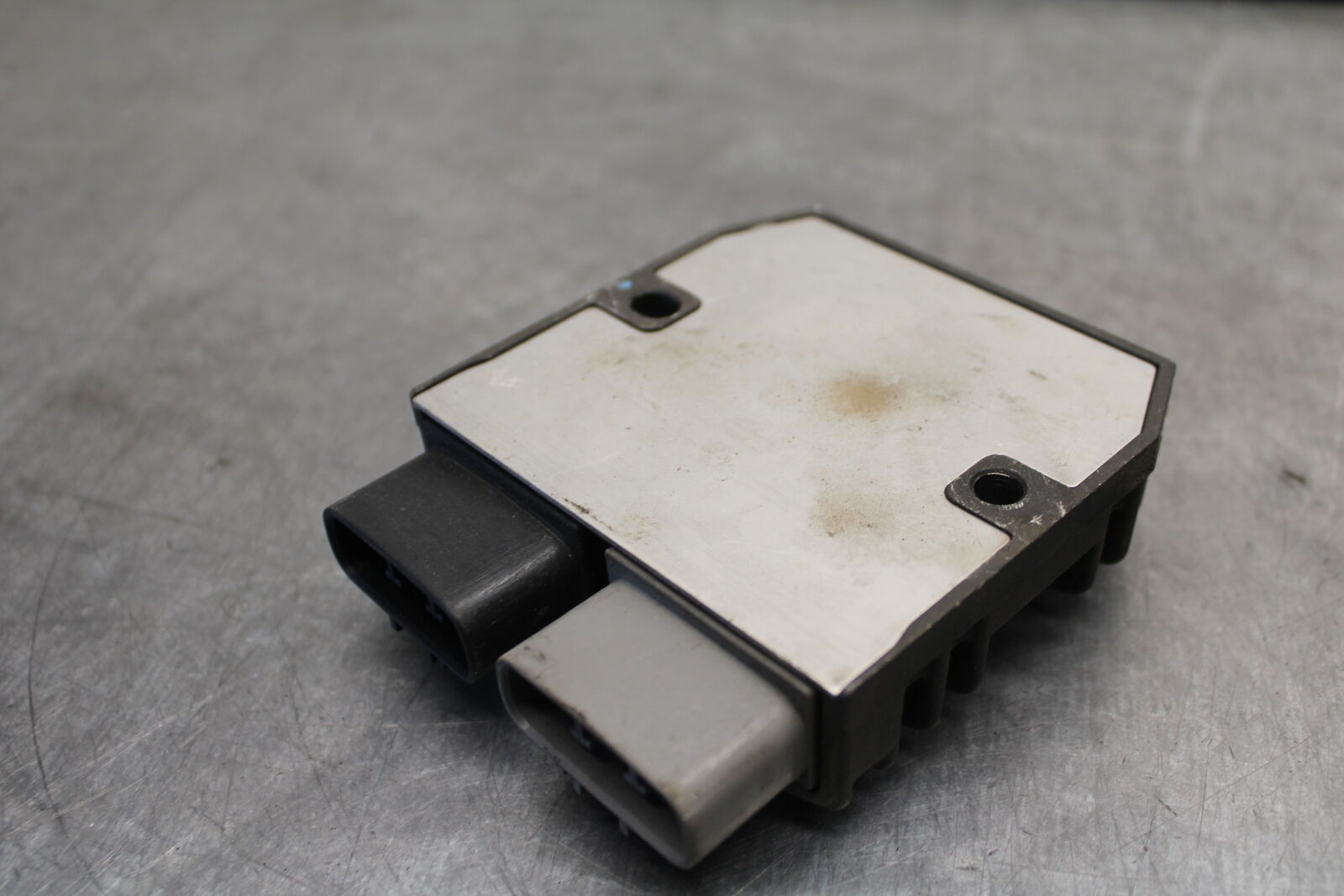 07-08 YAMAHA YZF R1 RECTIFIER VOLTAGE REGULATOR BB724
