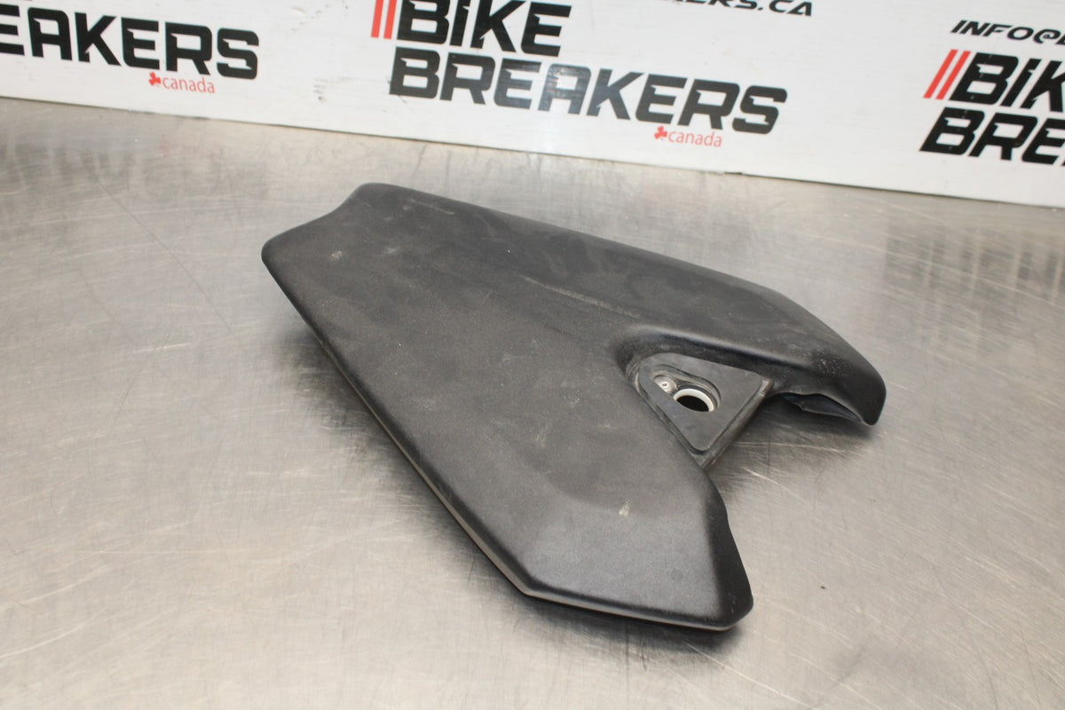 14-15 KAWASAKI Z1000 REAR BACK PASSENGER TANDEM SEAT PAD SADDLE PILLION BB743