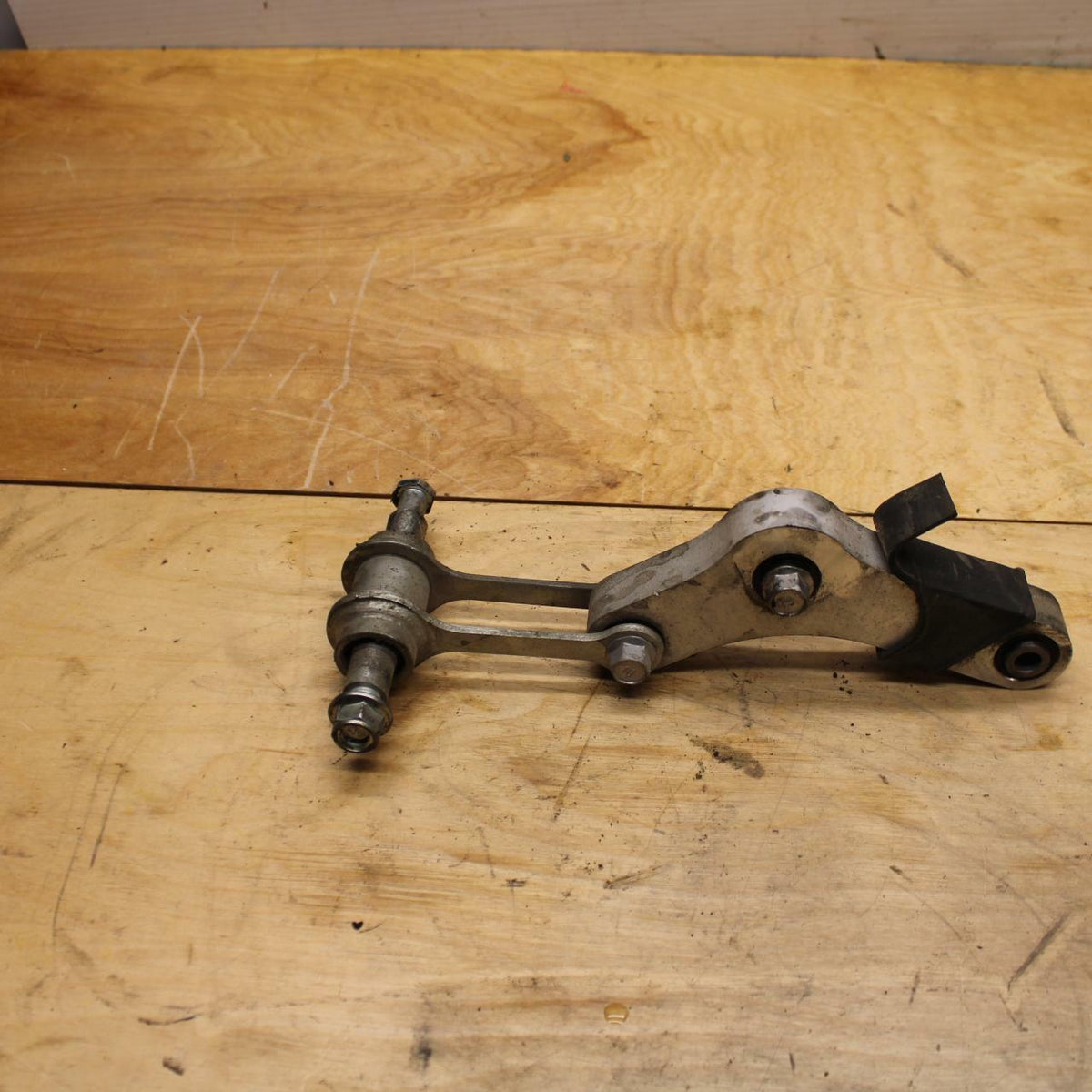 18-21 YAMAHA XSR700 REAR DOGBONE SHOCK LINKAGE LINK BB323