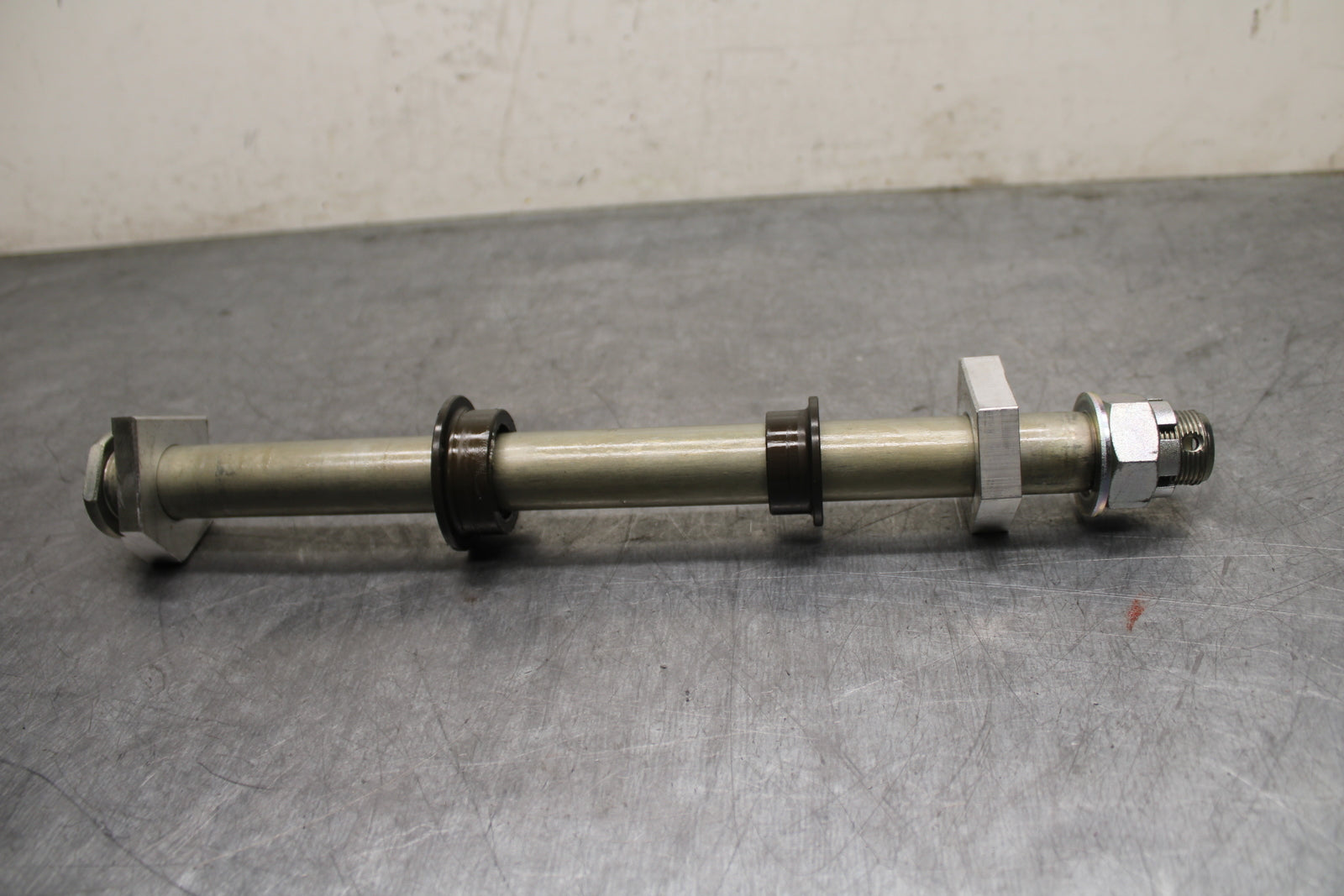 12-25 KAWASAKI NINJA ZX14R NEW!! REAR AXLE BACK WHEEL RIM PIVOT BOLT AXEL BB757