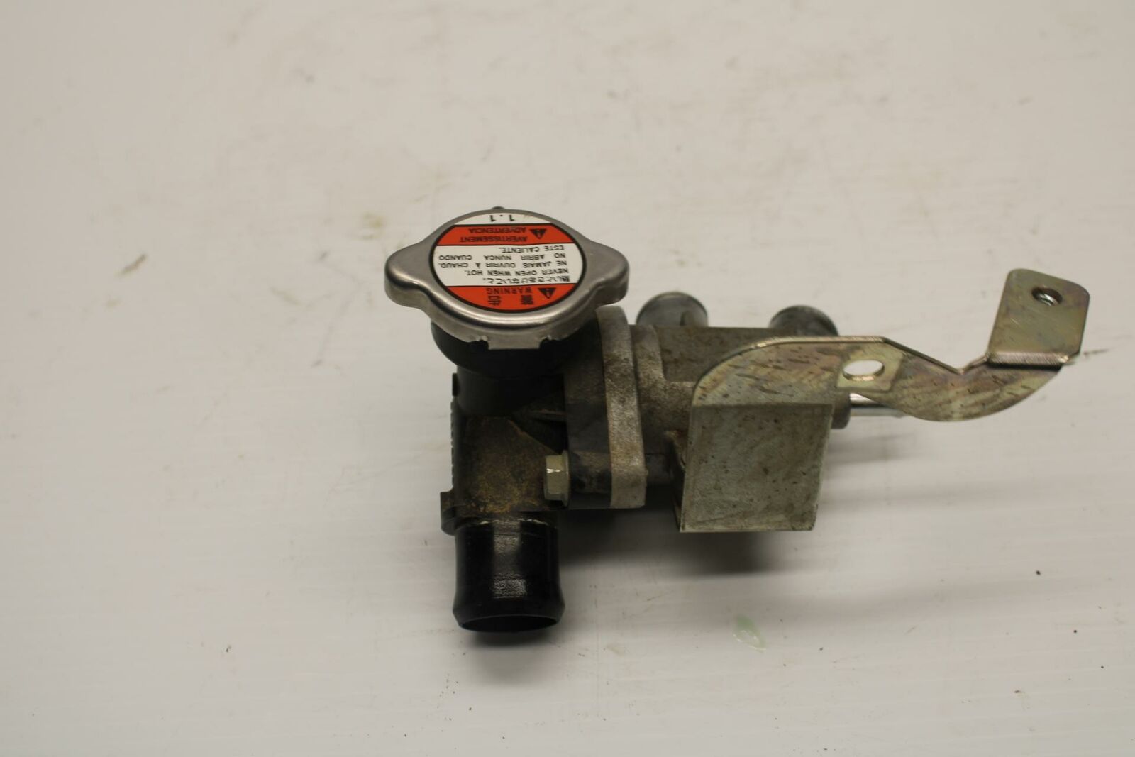 13-16 SUZUKI BANDIT 1250S ABS THERMOSTAT HOUSING BB238