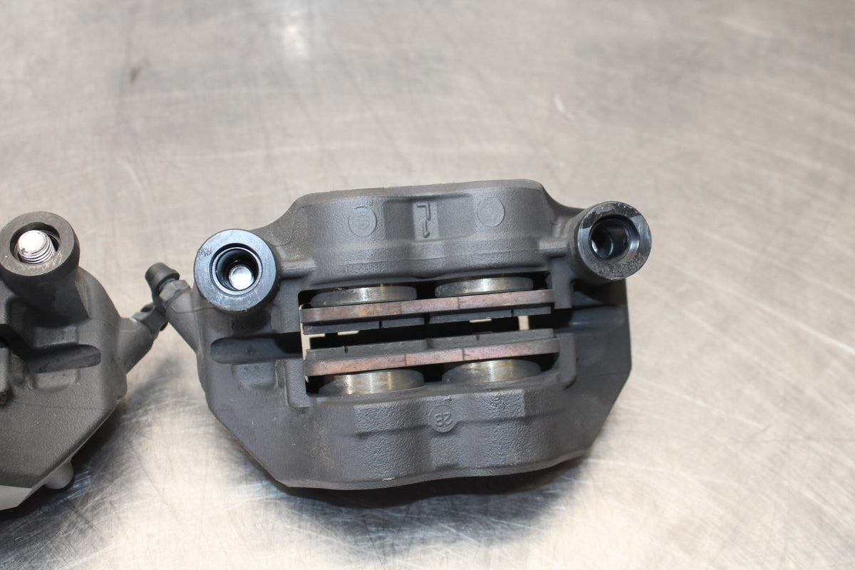 21-23 KAWASAKI NINJA ZX6R RIGHT LEFT FRONT BRAKE CALIPER SET PAIR CALIPERS BB179