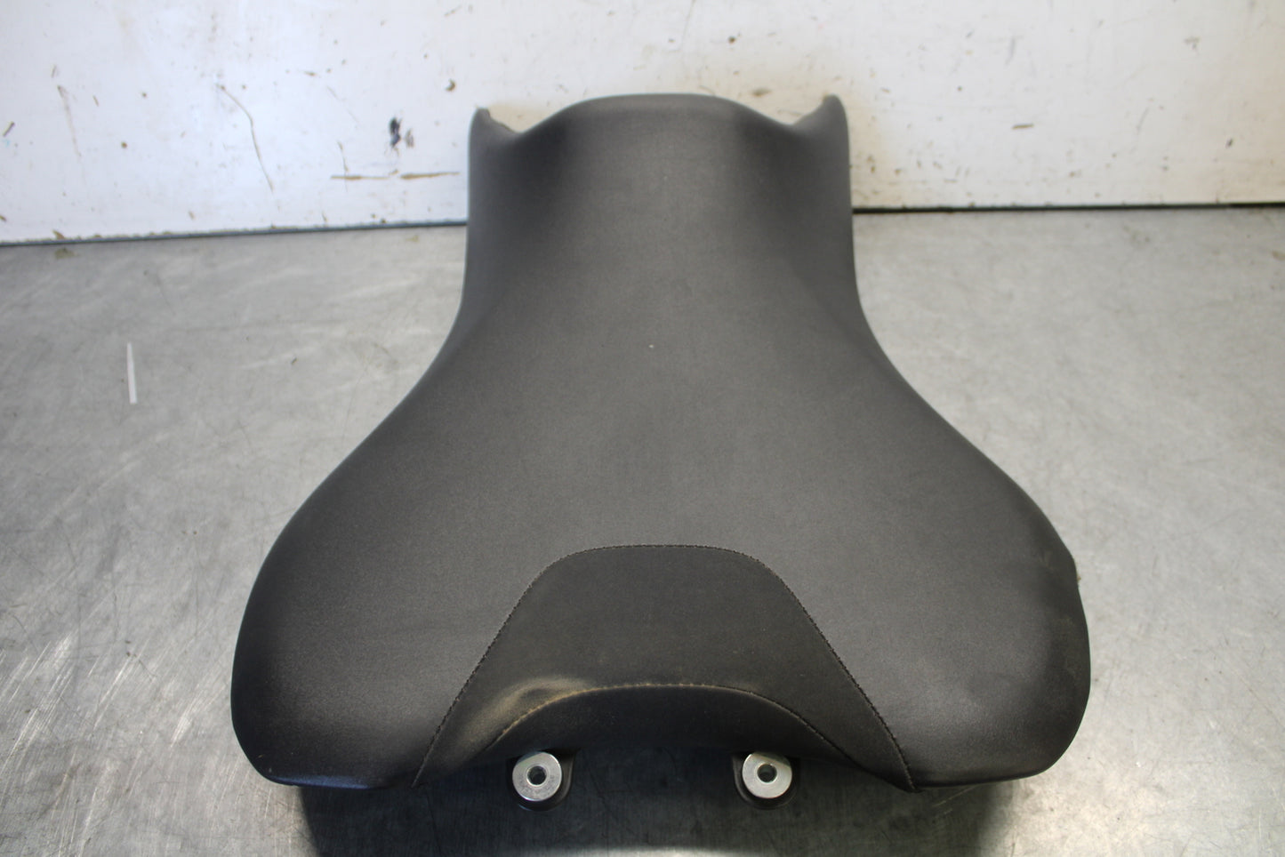 21-24 YAMAHA MT-07 FRONT DRIVERS SEAT PAD SADDLE PILLION BB662