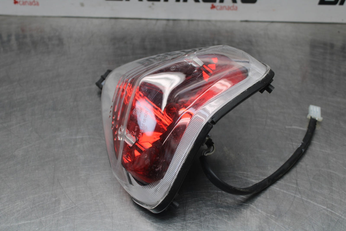 15 SUZUKI GW250F REAR TAIL TAILLIGHT BACK BRAKE LIGHT BB789