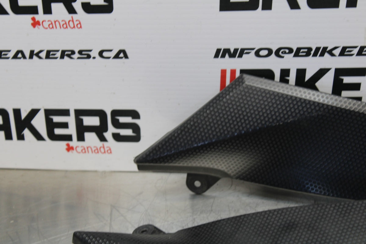 04-05 YAMAHA YZF R1 RIGHT LEFT GAS FUEL TANK PANELS COVERS TRIM SET COWLS  BB173