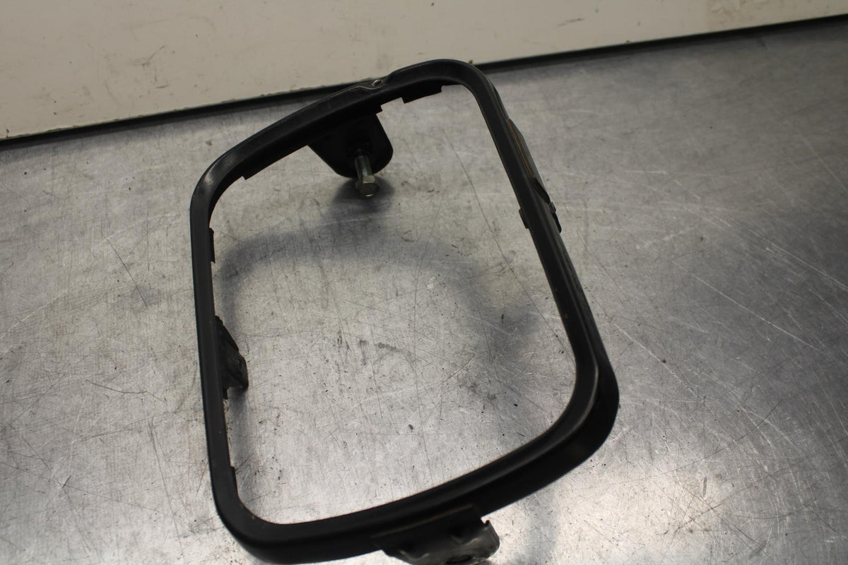 84-86 KAWASAKI GPZ900 HEADLIGHT HEAD LIGHT LAMP TRIM  BB84
