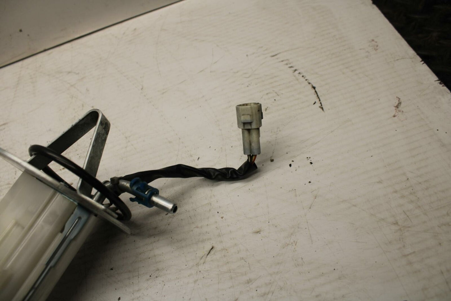 09-11 SUZUKI GSXR1000 FUEL PUMP GAS PETROL SENDER UNIT 15100-47H00 BB283