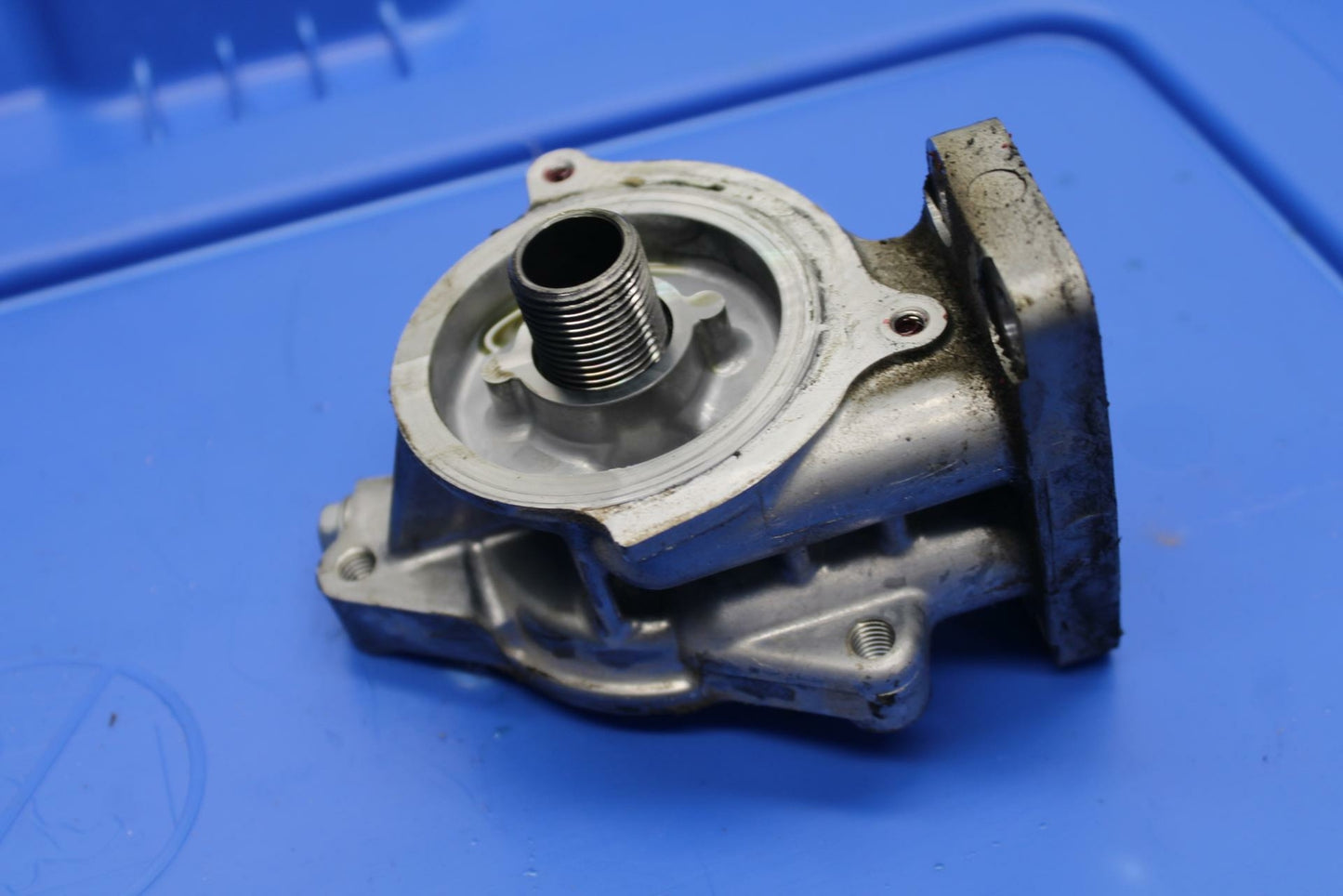 19-20 KAWASAKI NINJA ZX6R OIL FILTER UNION SUPPORT BRACKET BB419