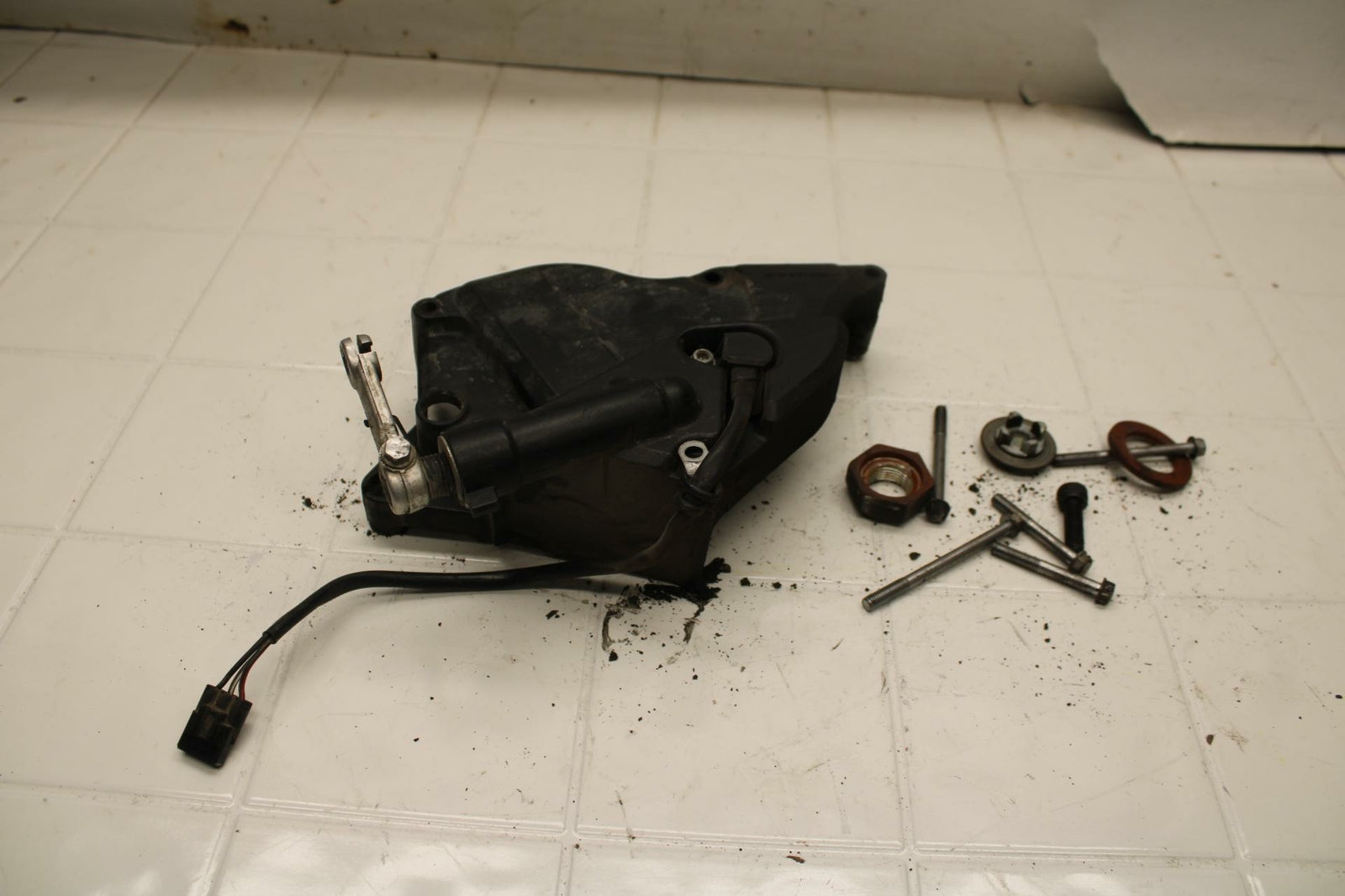 08-10 SUZUKI GSXR750 ENGINE SPROCKET COVER BB396