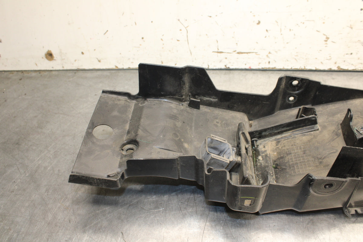 15-16 HONDA CB300F REAR BACK TAIL UNDERTAIL BATTERY TRAY PLASTIC BB740