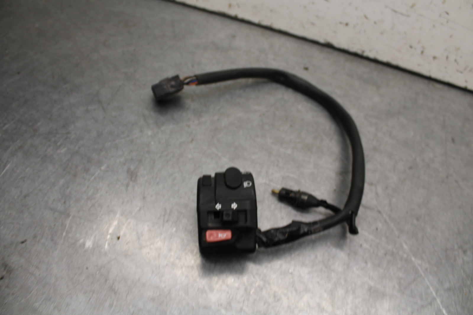 09-11 TRIUMPH DAYTONA 675 LEFT CLIP ON HANDLE HORN SIGNALS SWITCH SWITCHES BB652