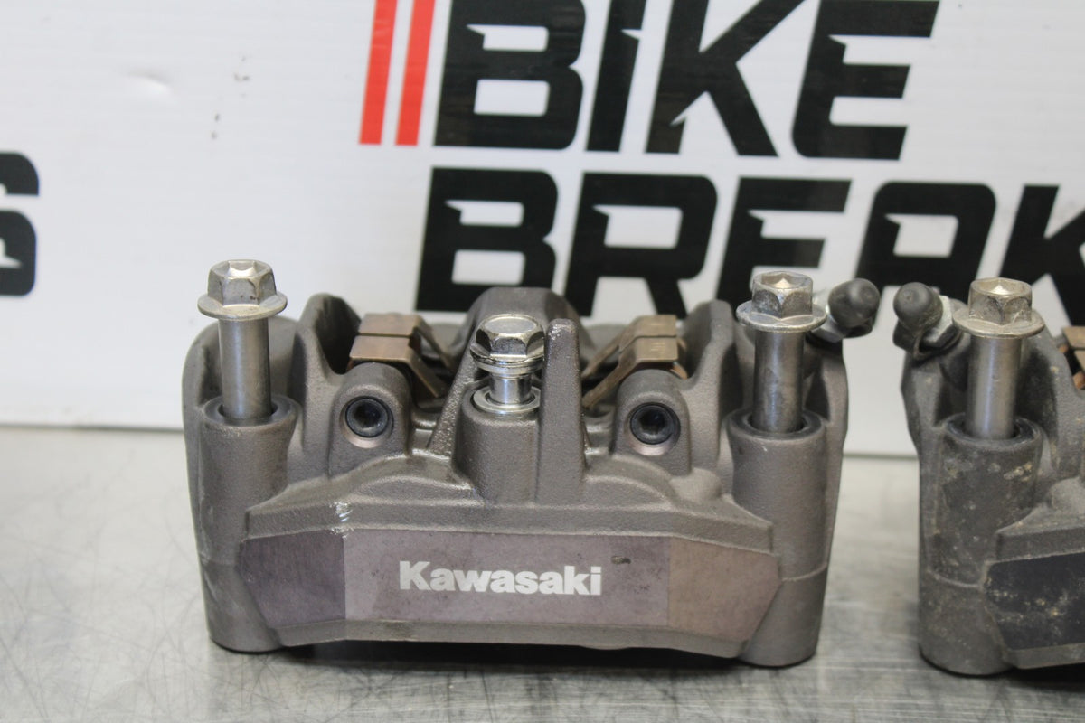 22 KAWASAKI NINJA 1000SX RIGHT LEFT FRONT BRAKE CALIPER SET PAIR CALIPERS BB01