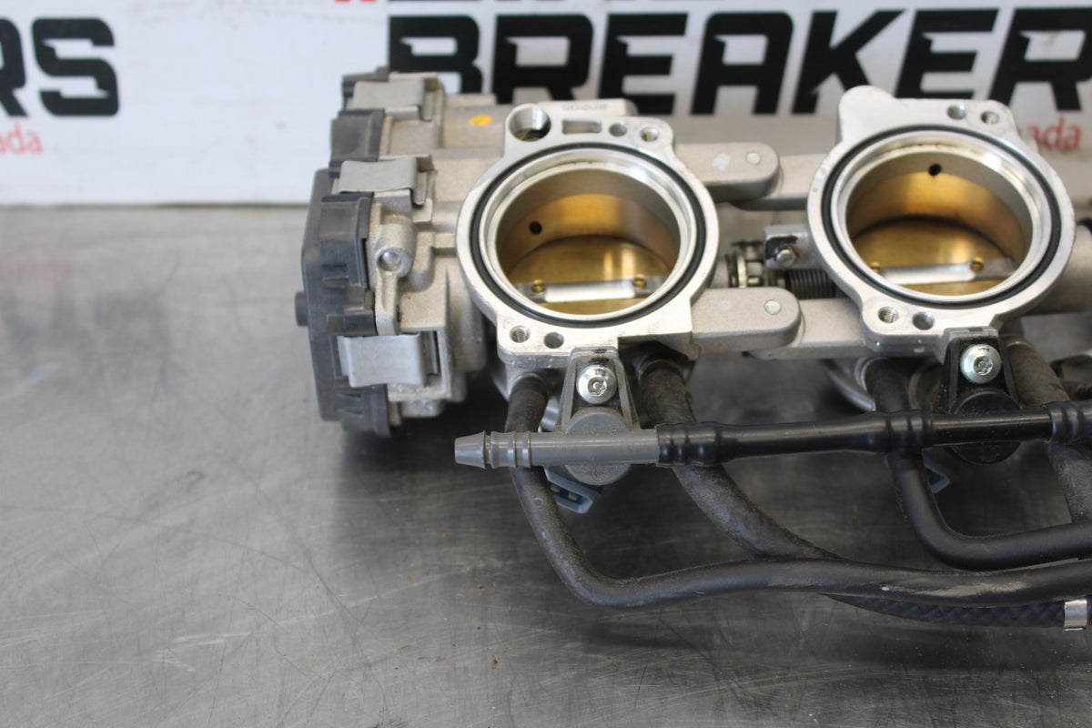20-23 APRILIA RS660 MAIN FUEL INJECTORS / THROTTLE BODIES BB889