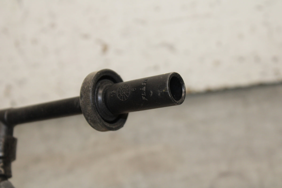 17-24 KTM 390 DUKE IGNITION COIL SPARK PLUG CAP  BB734
