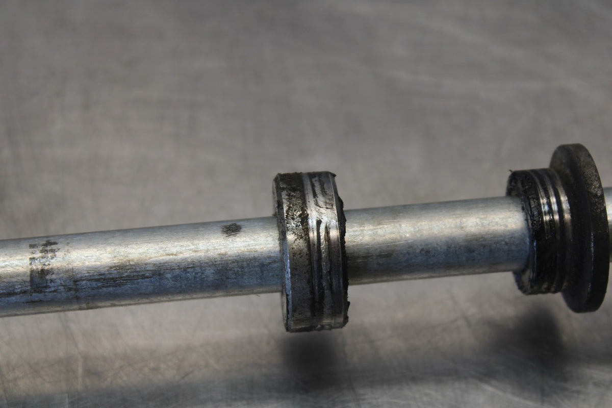 24-25 KAWASAKI ELIMINATOR 450 REAR AXLE BACK WHEEL RIM PIVOT BOLT AXEL BB869