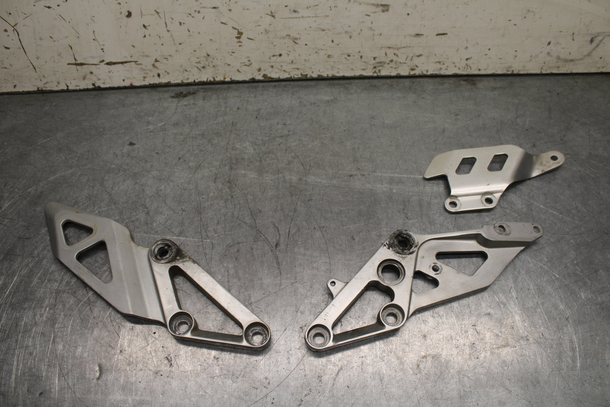 93 SUZUKI GSXR750W LEFT RIGHT REARSET REAR SET DRIVER PEG BRACKETS MOUNTS  BB112