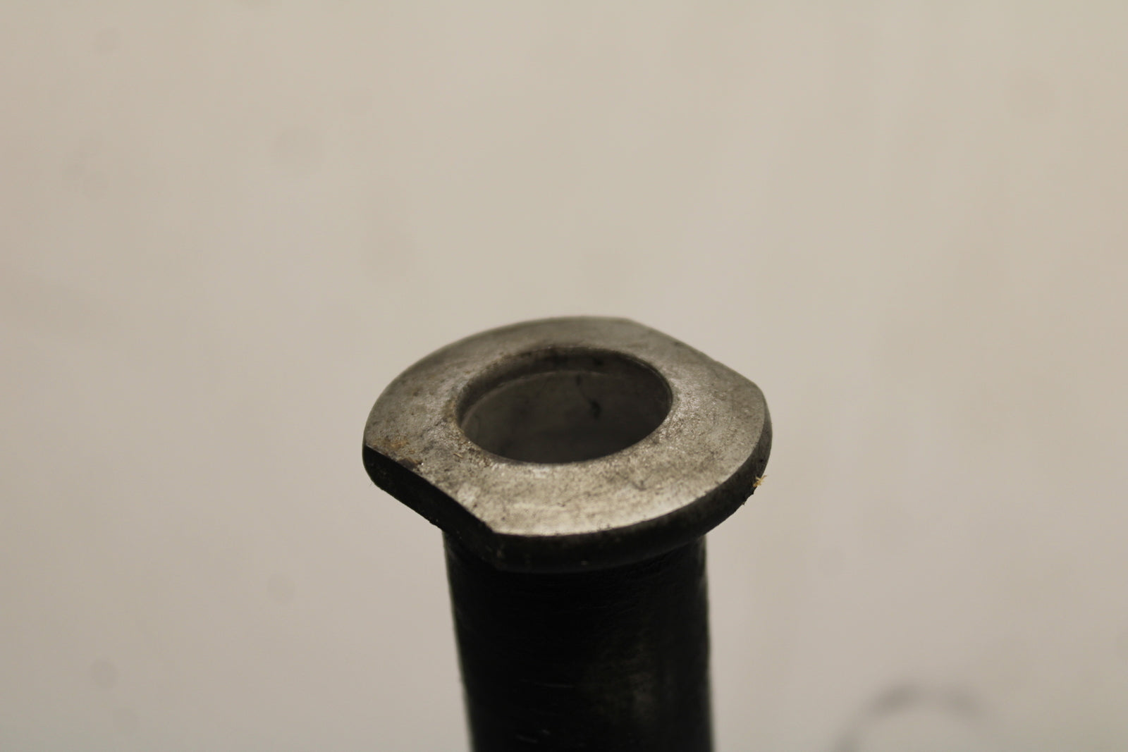 00-02 KAWASAKI NINJA ZX6R REAR AXLE BACK WHEEL RIM PIVOT BOLT AXEL BB750