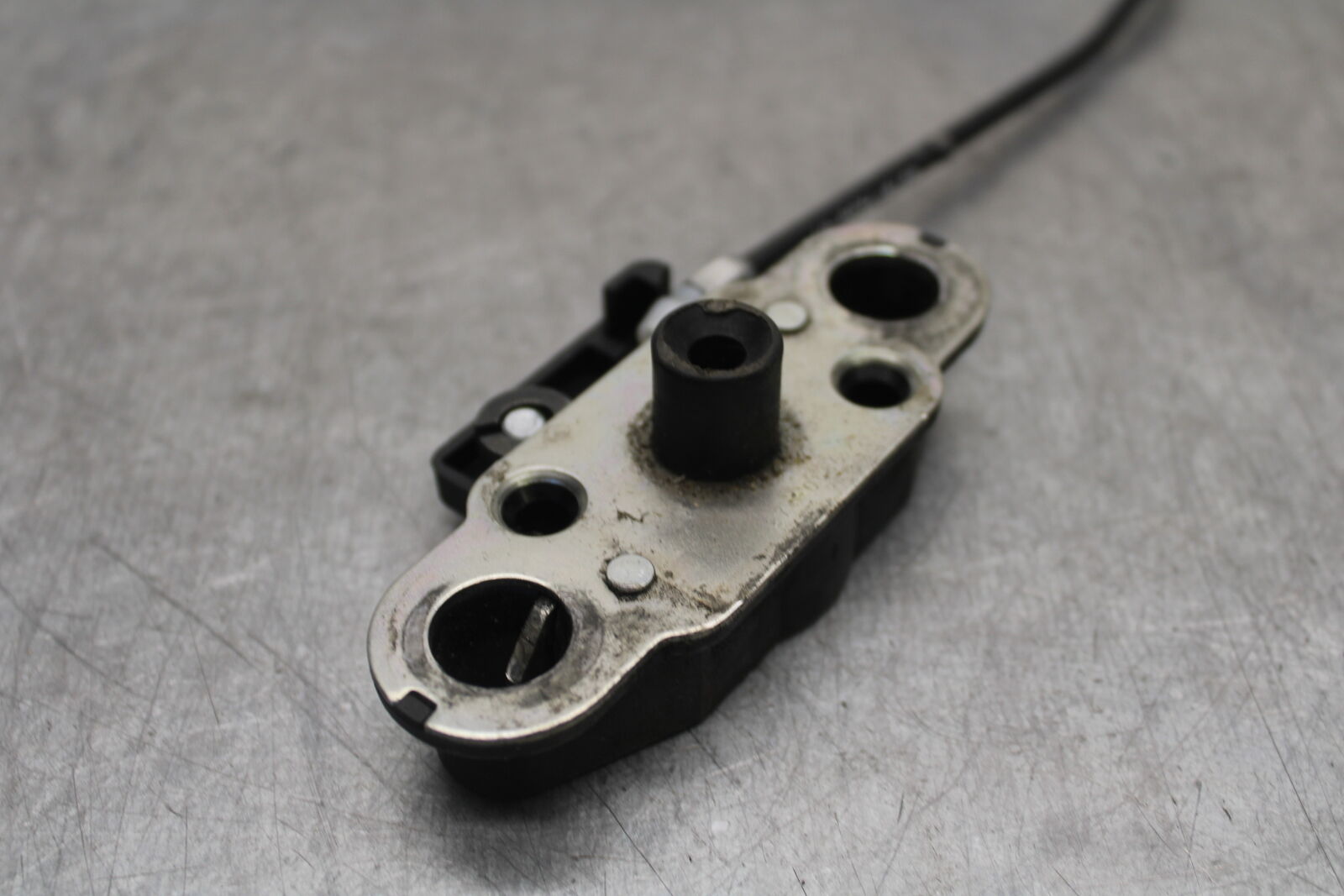 09-12 KAWASAKI NINJA ZX6R REAR PASSENGER SEAT LATCH LOCK ASSEMBLY BB698