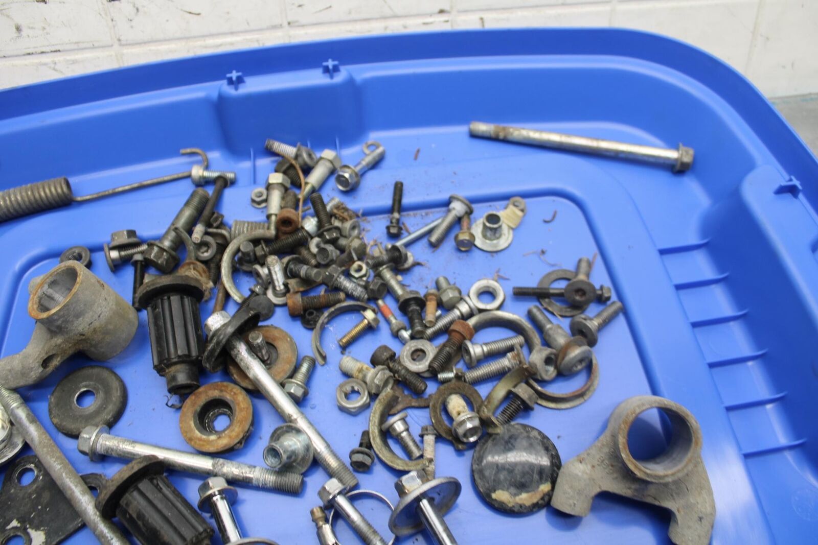 1996 Kawasaki Ninja 600R ZX600C LEFTOVER MOUNTING BOLTS HARDWARE BB35