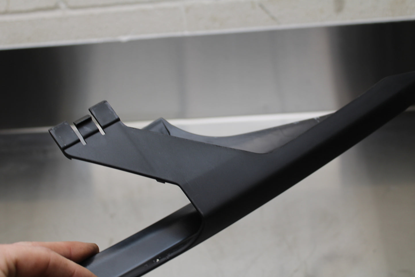 23-24 KAWASAKI NINJA ZX14R REAR BACK DRIVE CHAIN GUARD COVER SHIELD BB141