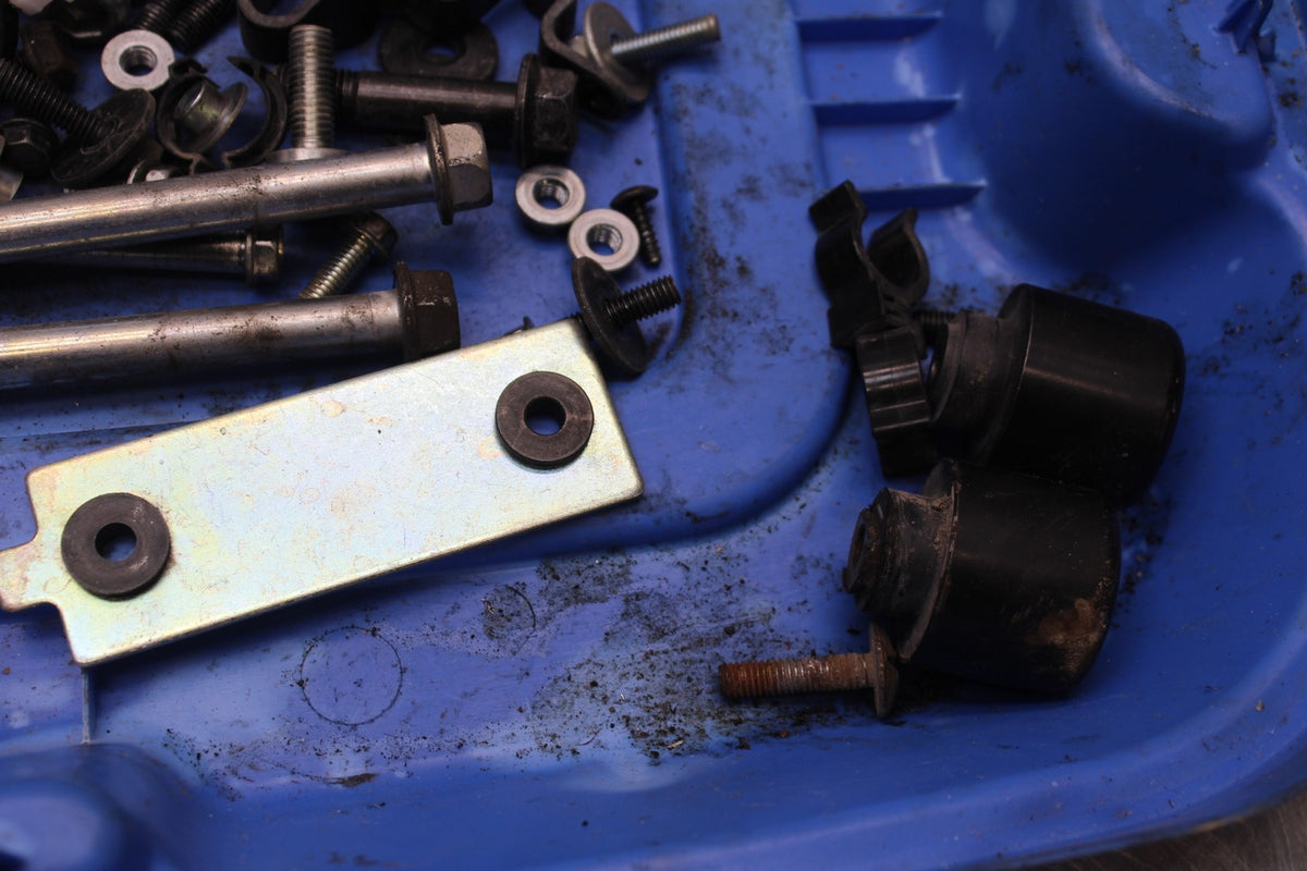 18 HONDA CB500F ENGINE MOUNTING BOLTS HARDWARE MOTOR SCREWS  BB861