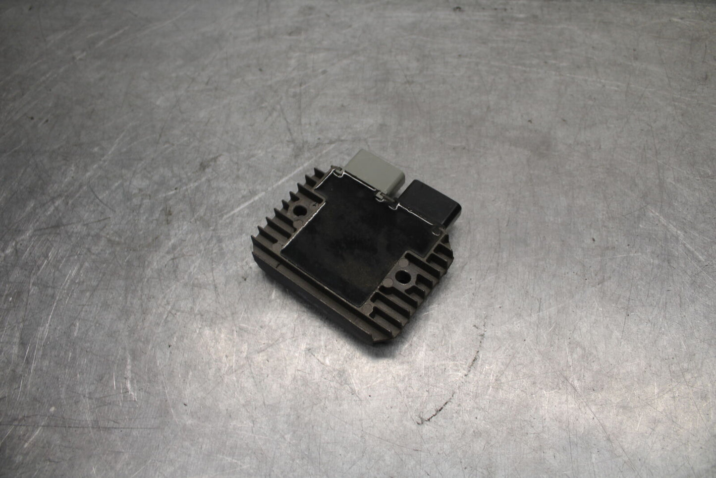 09-12 KAWASAKI NINJA ZX6R RECTIFIER VOLTAGE REGULATOR 21066-0028 BB698