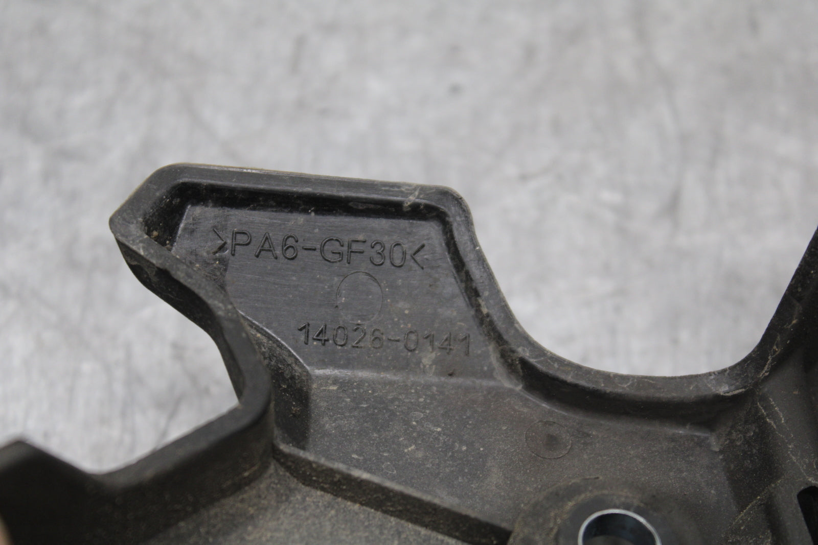 24 KAWASAKI NINJA 500 ABS ENGINE SPROCKET COVER BB744