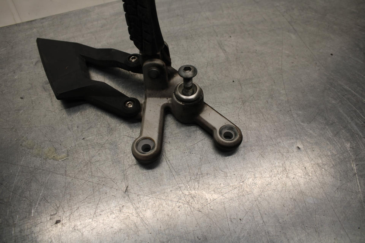 07-11 KTM  990 SUPER DUKE LEFT REARSET REAR SET DRIVER FOOT PEG REST STOP BB578
