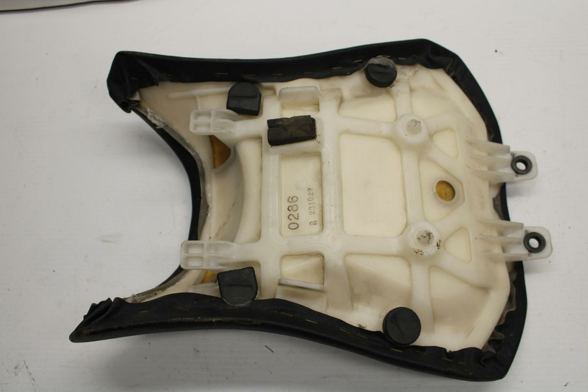11-12 KAWASAKI Z1000 FRONT DRIVERS SEAT PAD SADDLE PILLION BB249