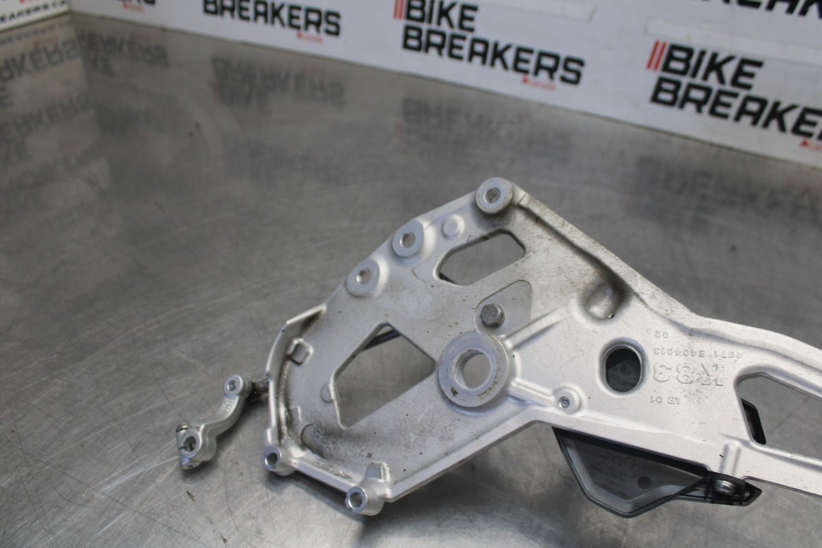 20-23 BMW F900R LEFT REARSET REAR SET FOOT PEG W SHIFTER BB923