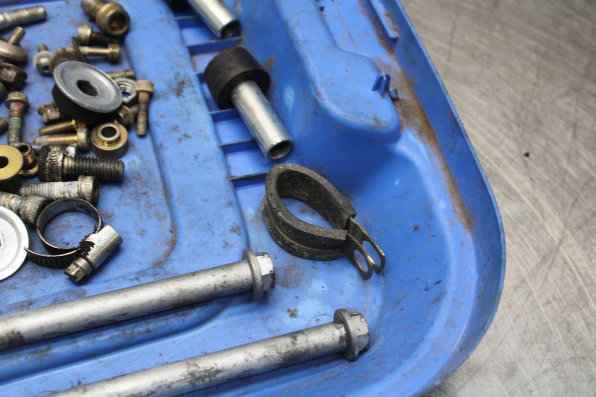 05 DUCATI SUPERSPORT 800 MOUNTING BOLTS HARDWARE SCREWS BB913