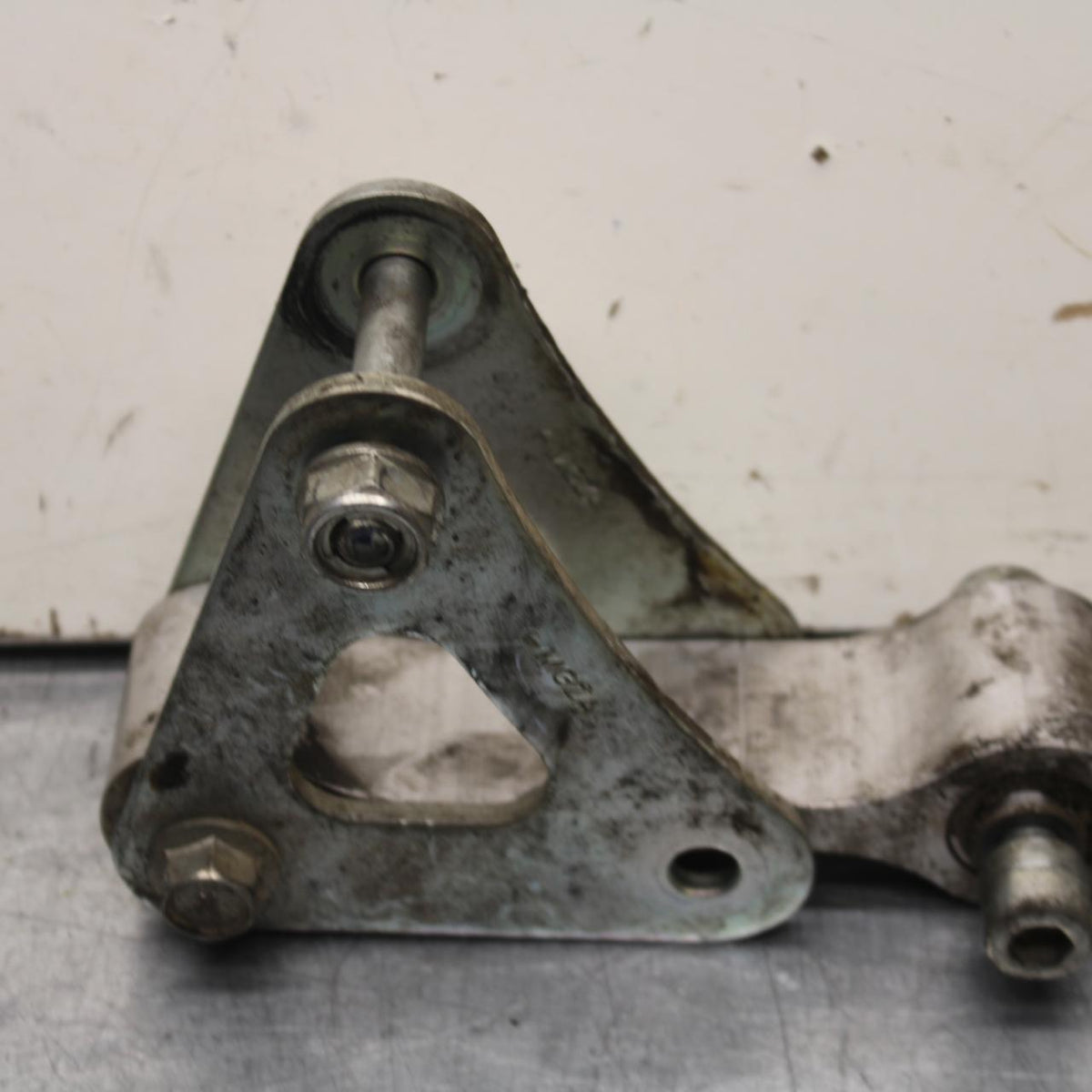 2014 Honda CB500F ABS REAR DOGBONE SHOCK LINKAGE LINK BB102