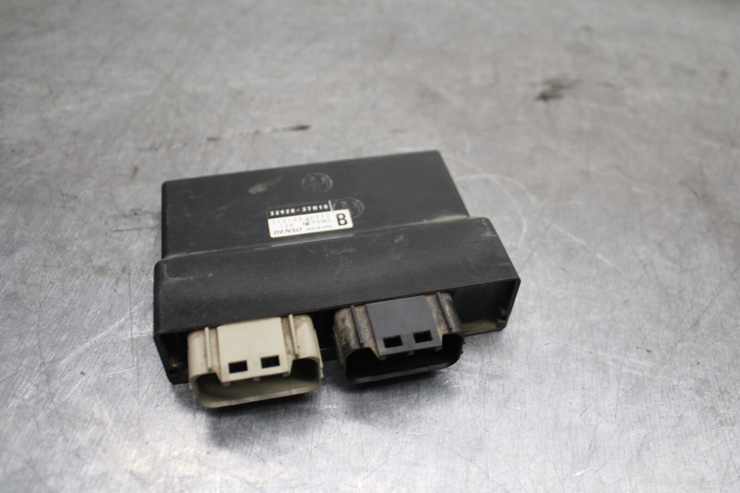 08-09 SUZUKI GSXR600 ECU COMPUTER CONTROLLER UNIT BLACK BOX ECM CDI  BB728