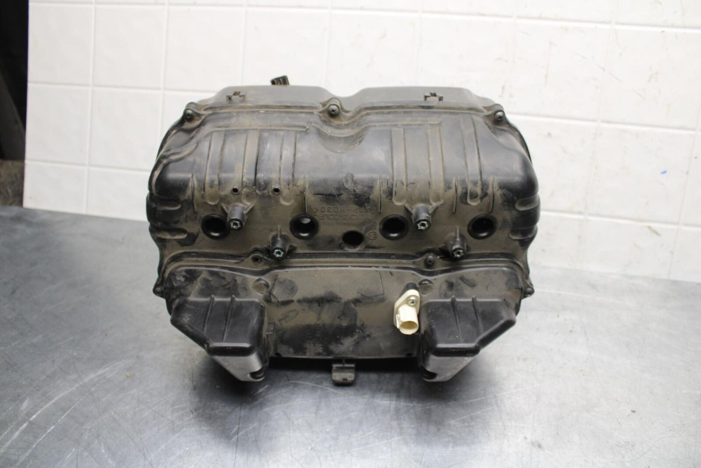 2007 Honda CBR600RR AIRBOX AIR INTAKE FILTER BOX 17220-MFJ-D00 17240-MFJ-D00 BB5