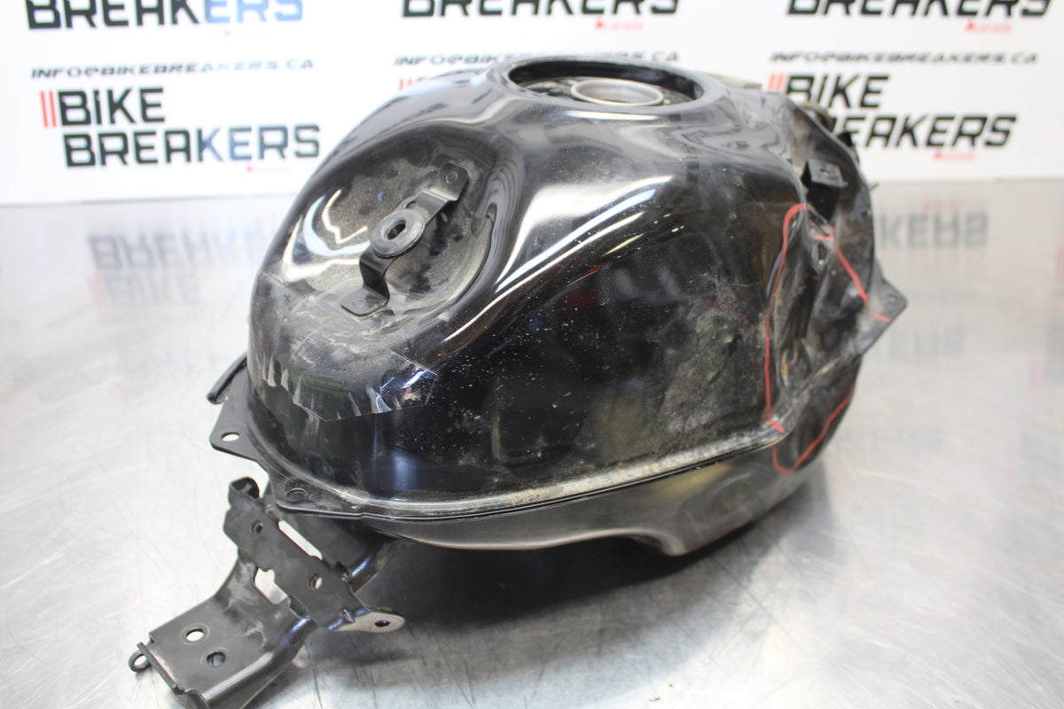 23 YAMAHA YZF R3 GAS TANK FUEL CELL PETROL RESERVOIR BB147
