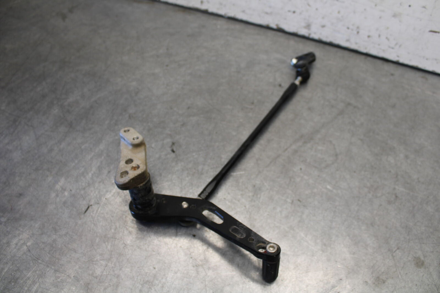 11-24 SUZUKI GSXR750 SHIFTER LINKAGE SHIFT LINK PEDAL BB687