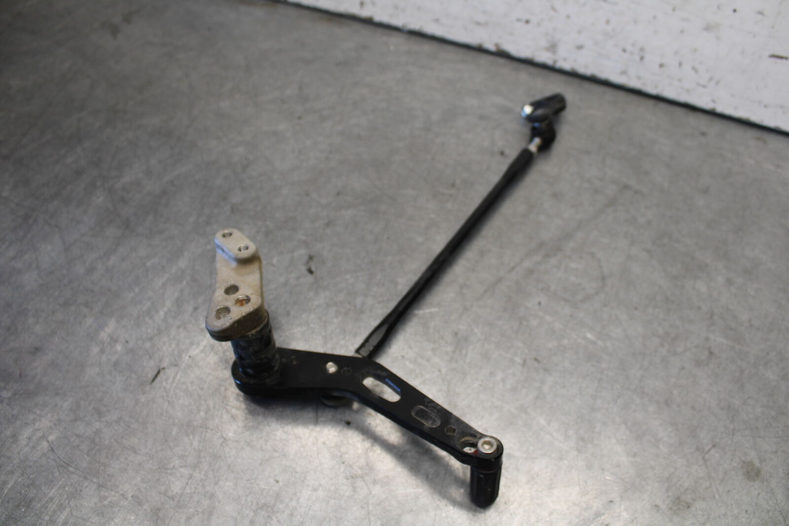 11-24 SUZUKI GSXR750 SHIFTER LINKAGE SHIFT LINK PEDAL BB687