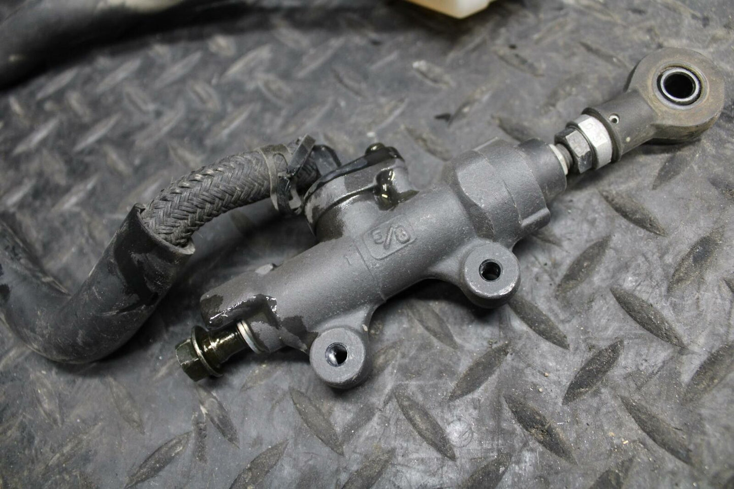 03-04 HONDA CBR600RR REAR BACK BRAKE MASTER CYLINDER W RESERVOIR BB200