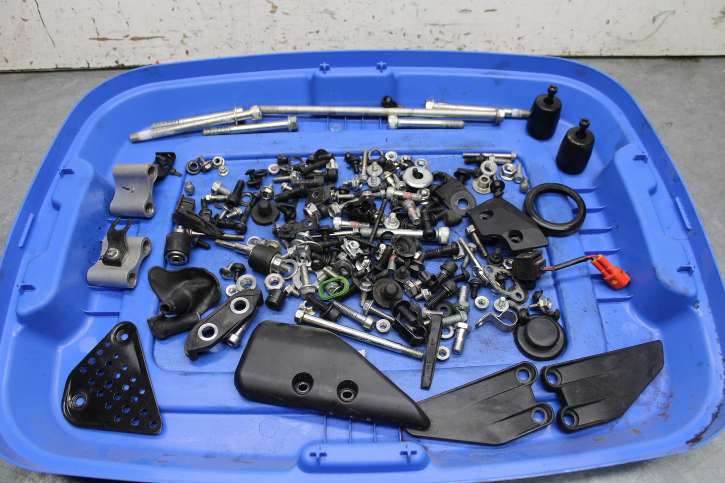 17-24 KTM 390 DUKE MOUNTING BOLTS HARDWARE MOTOR SCREWS BB734