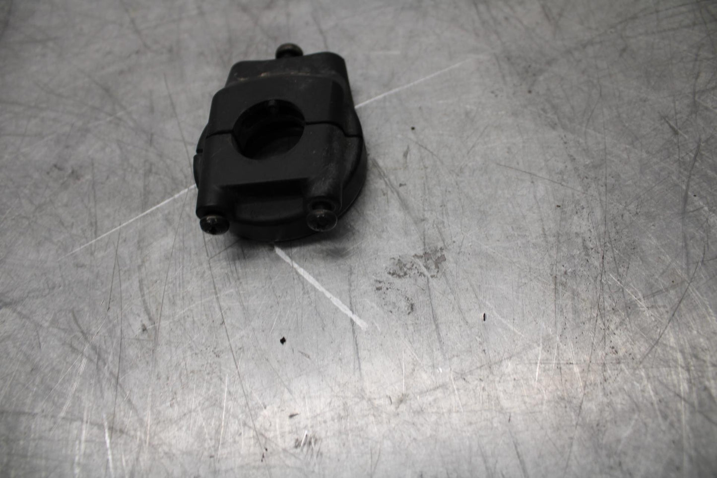 07-08 KAWASAKI CONCOURS 1400 ABS THROTTLE CABLE LINE HOUSING GUIDE BB449