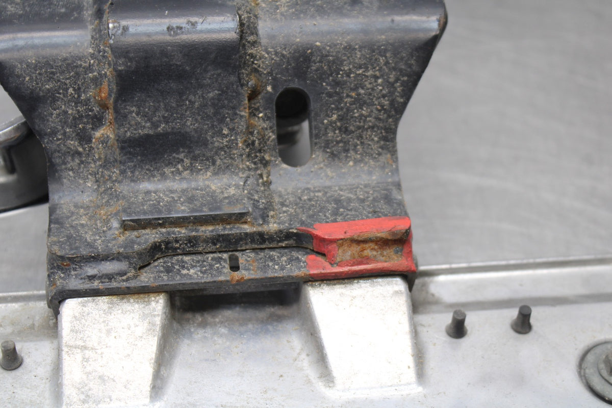 05-09 SUZUKI BOULEVARD C90 RIGHT FRONT FOOT REST PEG STEP BB918