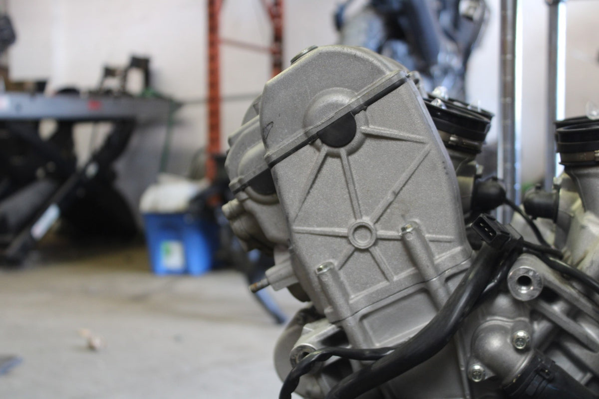 16 APRILIA TUONO V4 1100 ENGINE MOTOR BB905